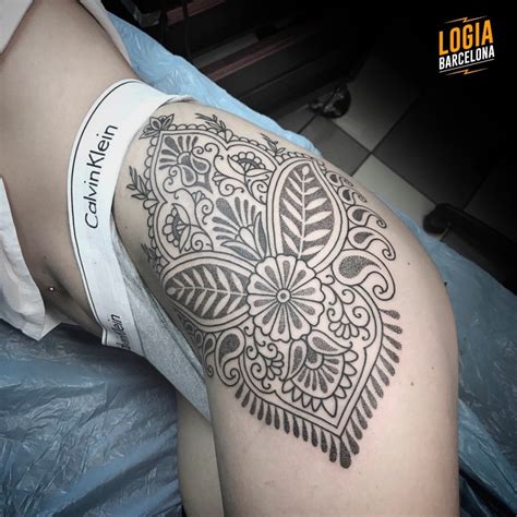 tatuajes en la nalga|TATUAJES EN MUSLO Y NALGA